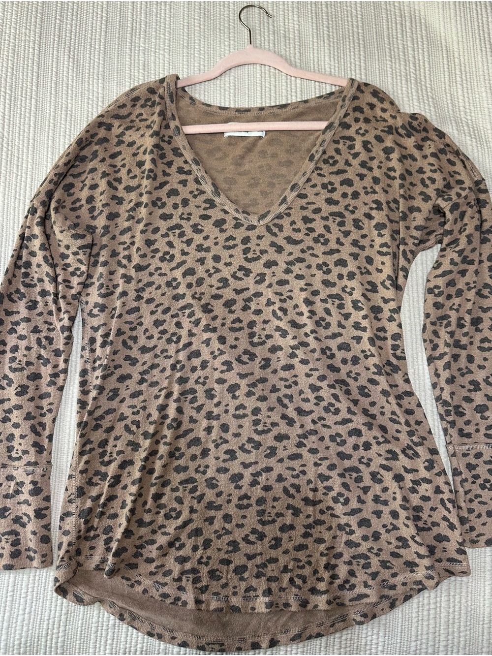 Abercrombie & Fitch Brown Leopard Print V-Neck Long Sleeve Tee Soft A&F Cozy